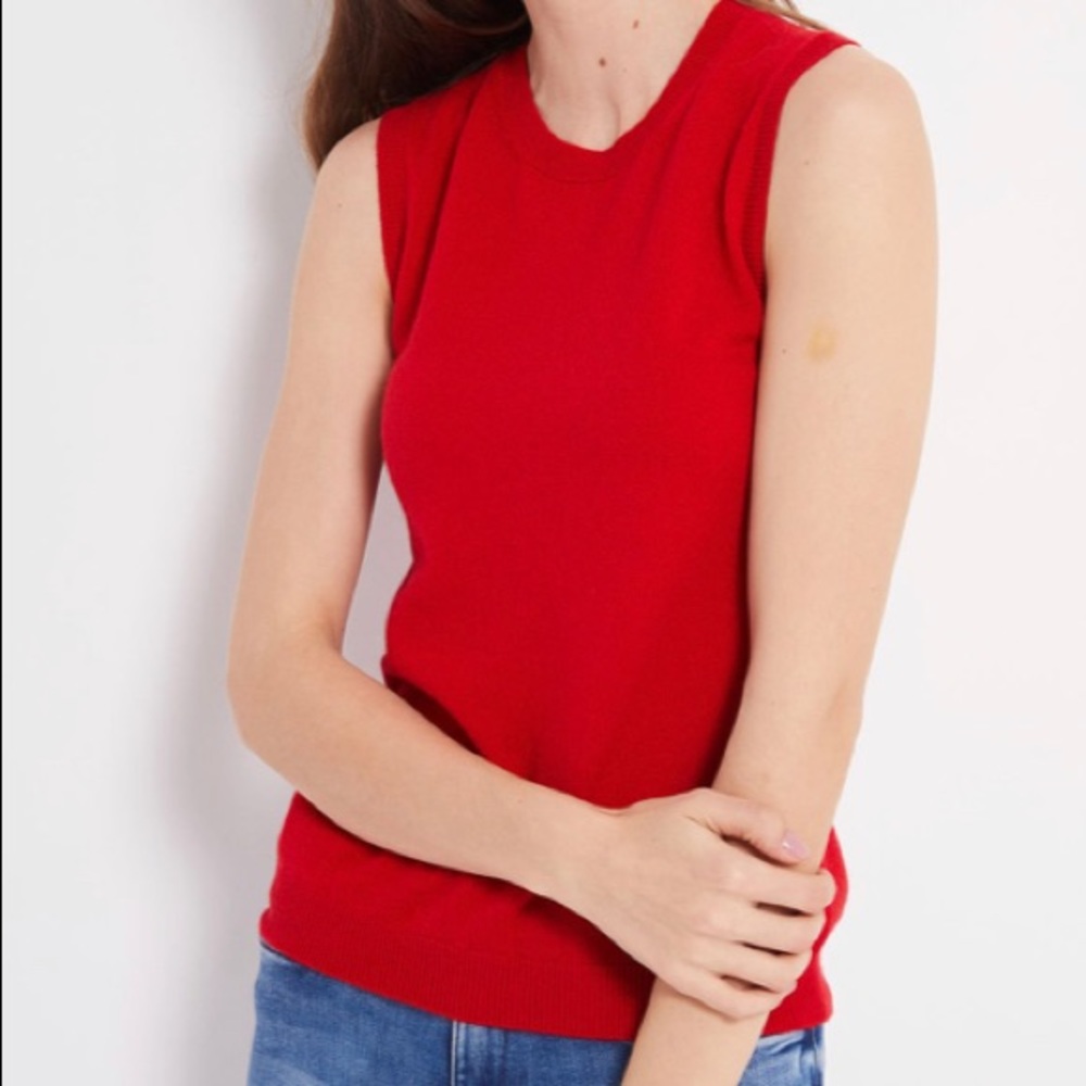 LORD & TAYLOR 100% cashmere sweater sleeveless
